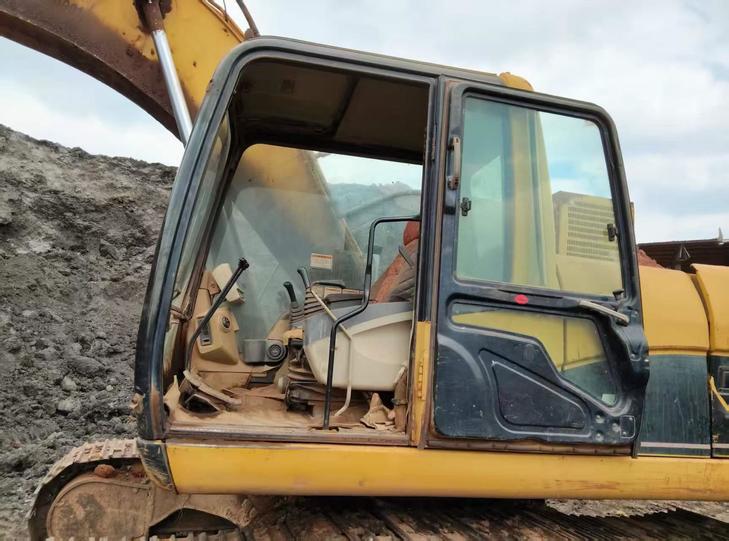 Buy Caterpillar 320C Used Excavator / 1