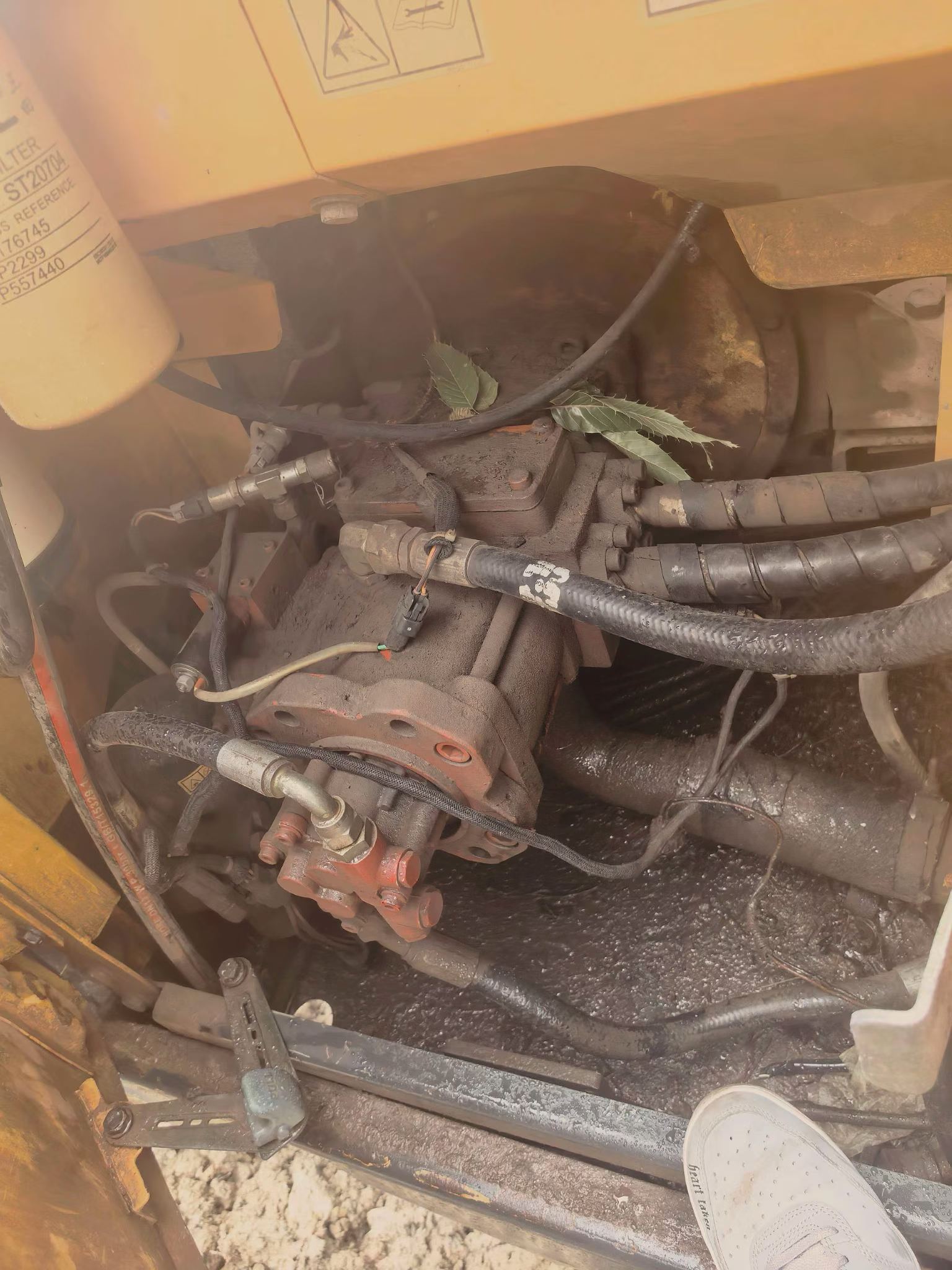 Buy Hyundai R130W Used Excavator / 4