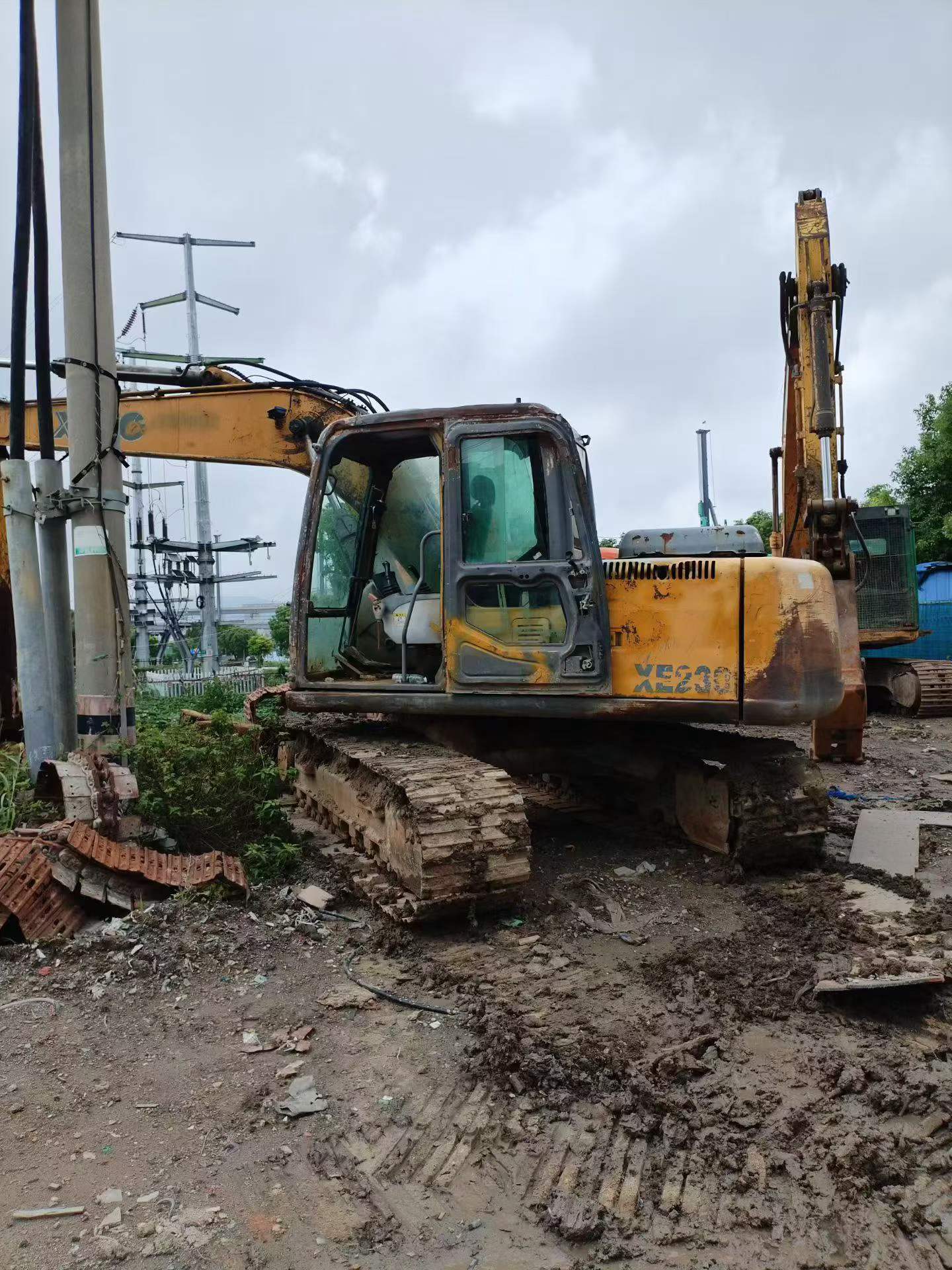 Buy XCMG XE150 Used Excavator / 9