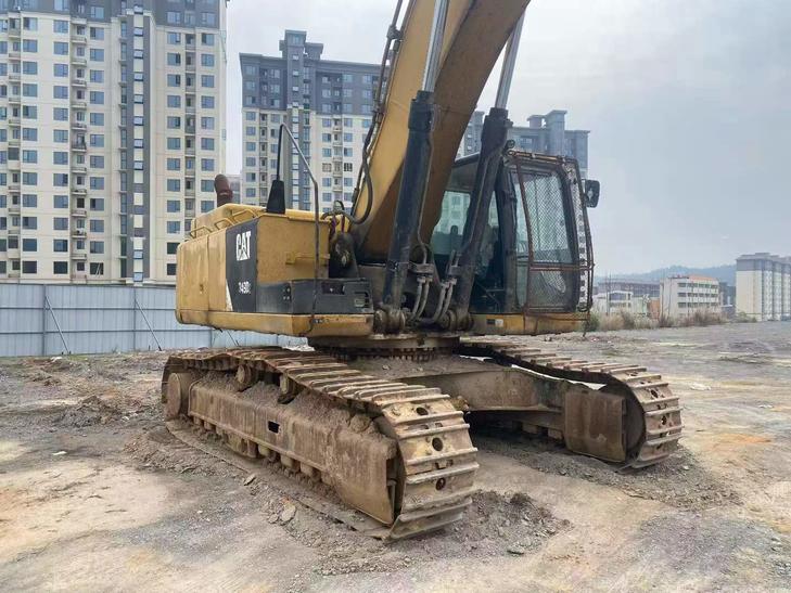 Buy Caterpillar 349E Used Excavator / 1