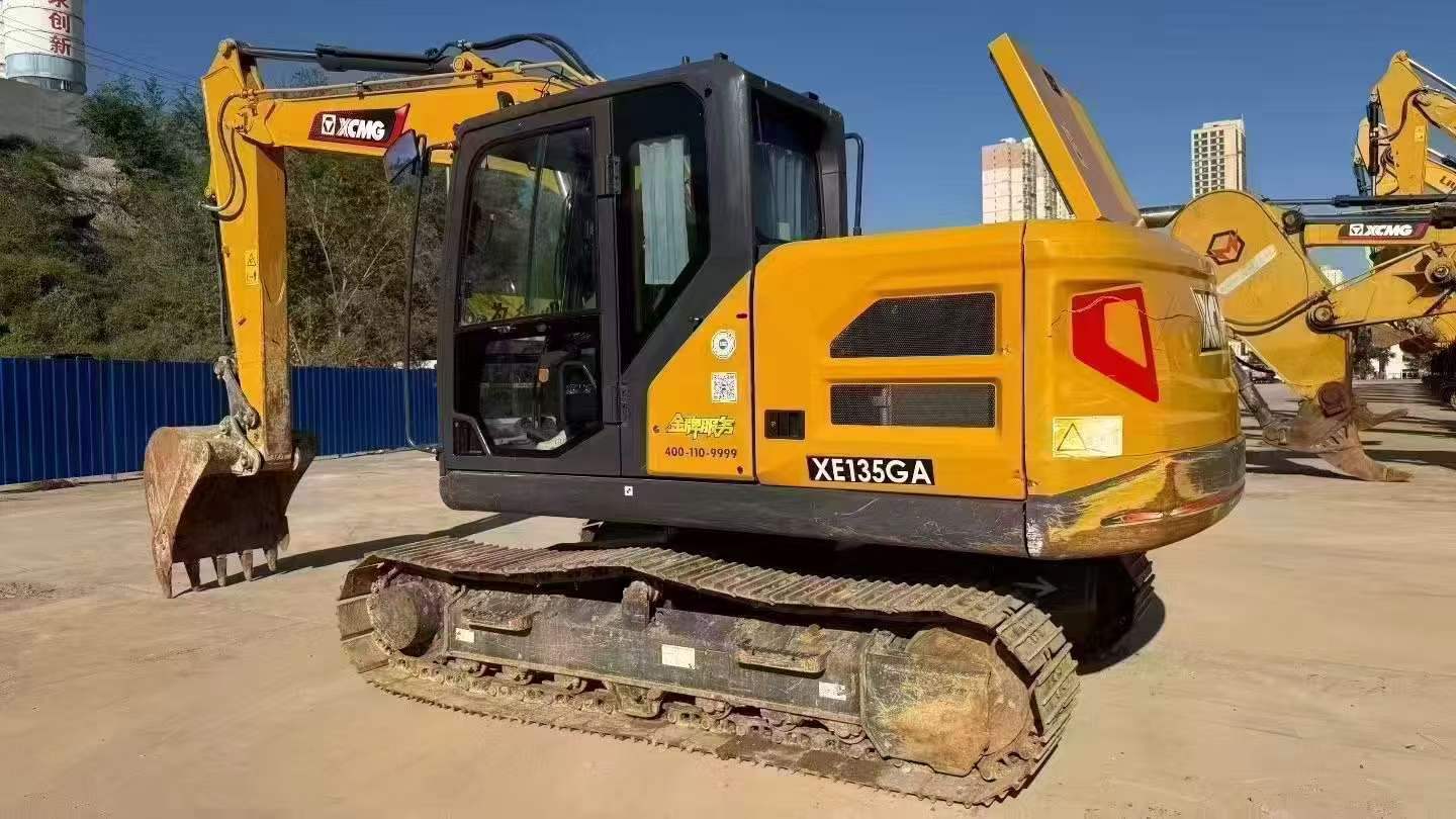 Buy XCMG XE135B Used Excavator / 3