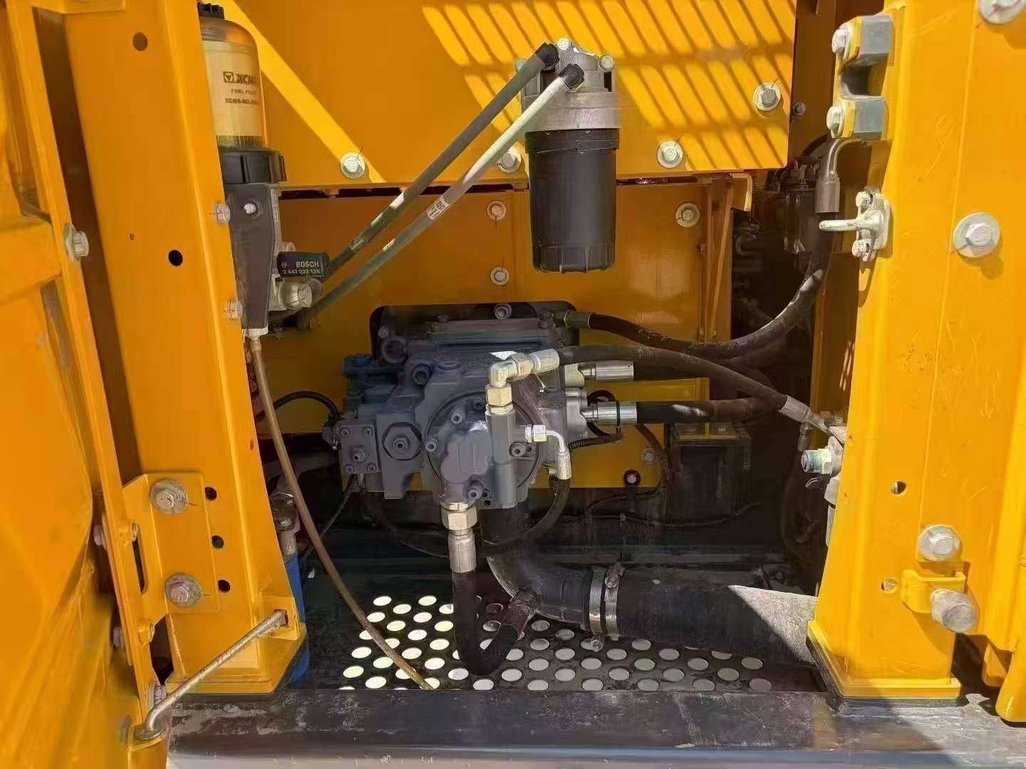 Buy XCMG XE155D Used Excavator / 6
