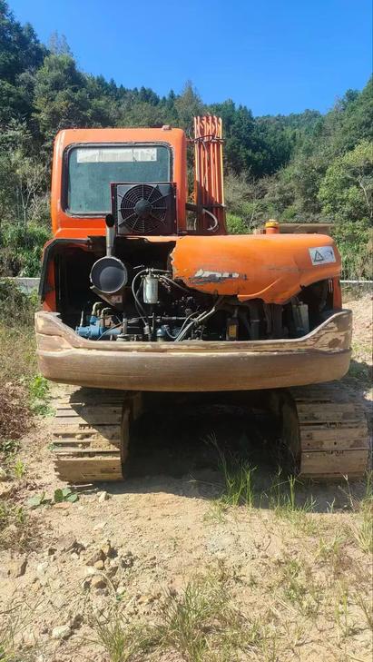 Buy Doosan DX75 Used Excavator / 1