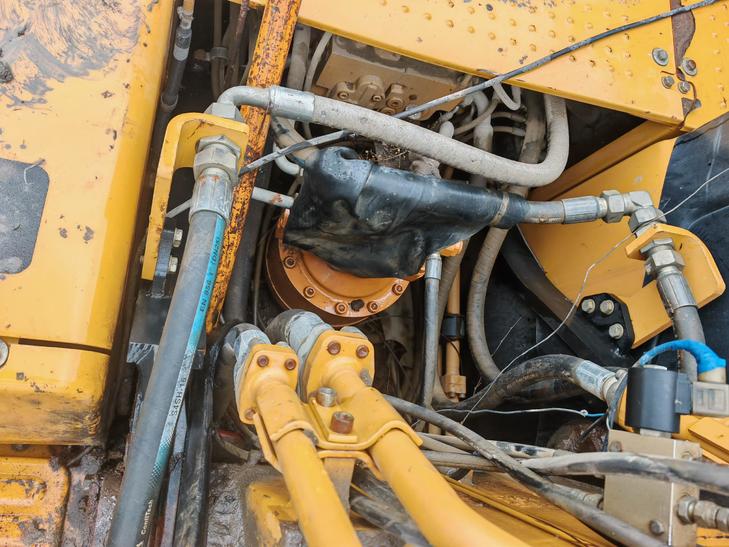 Buy Sany SY200C Used Excavator / 1
