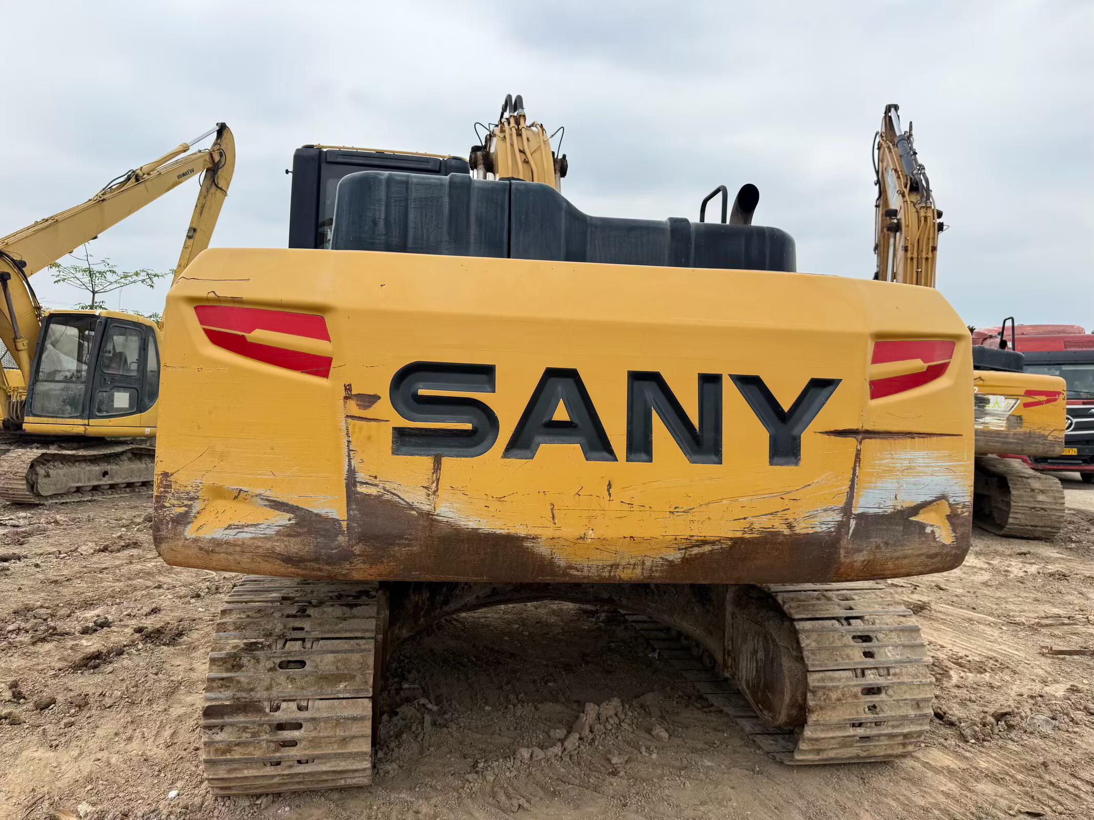 شراء حفارة Sany SY215H مستعملة / 2