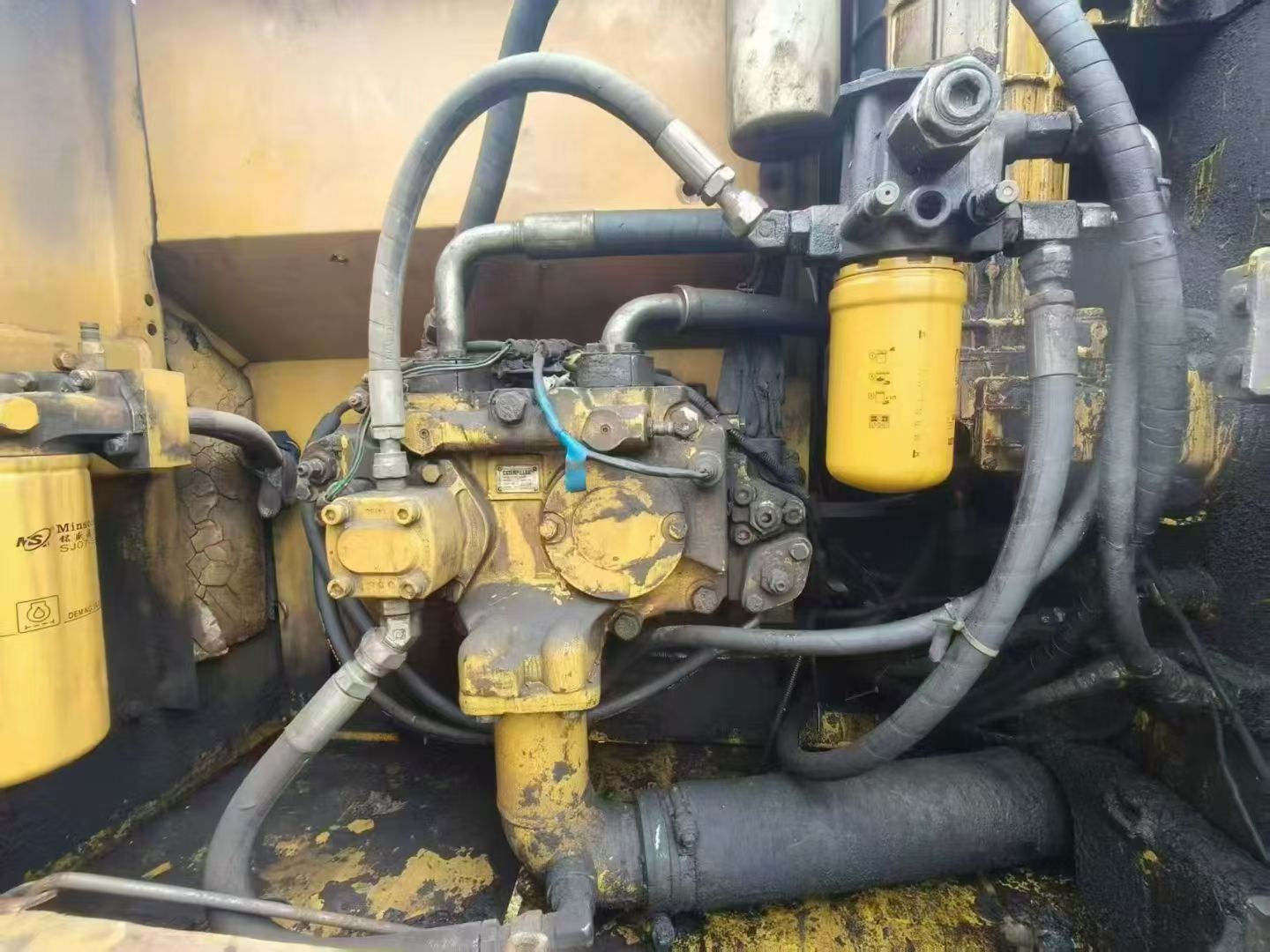 Buy Caterpillar 320D Used Excavator / 5