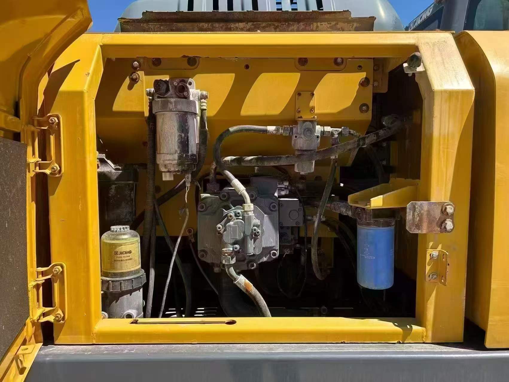 Buy XCMG XE200 Used Excavator / 8