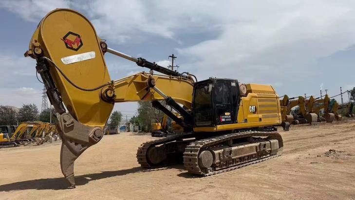 Buy Caterpillar Used Excavator / 1