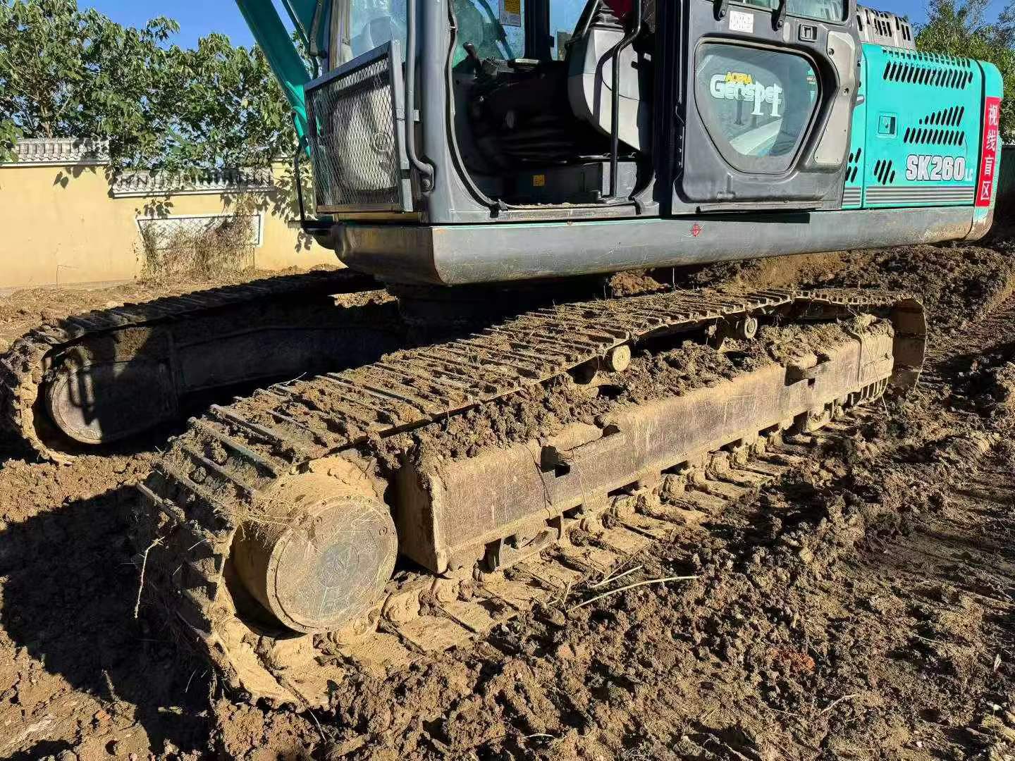 Buy Kobelco SK260 Used Excavator / 9
