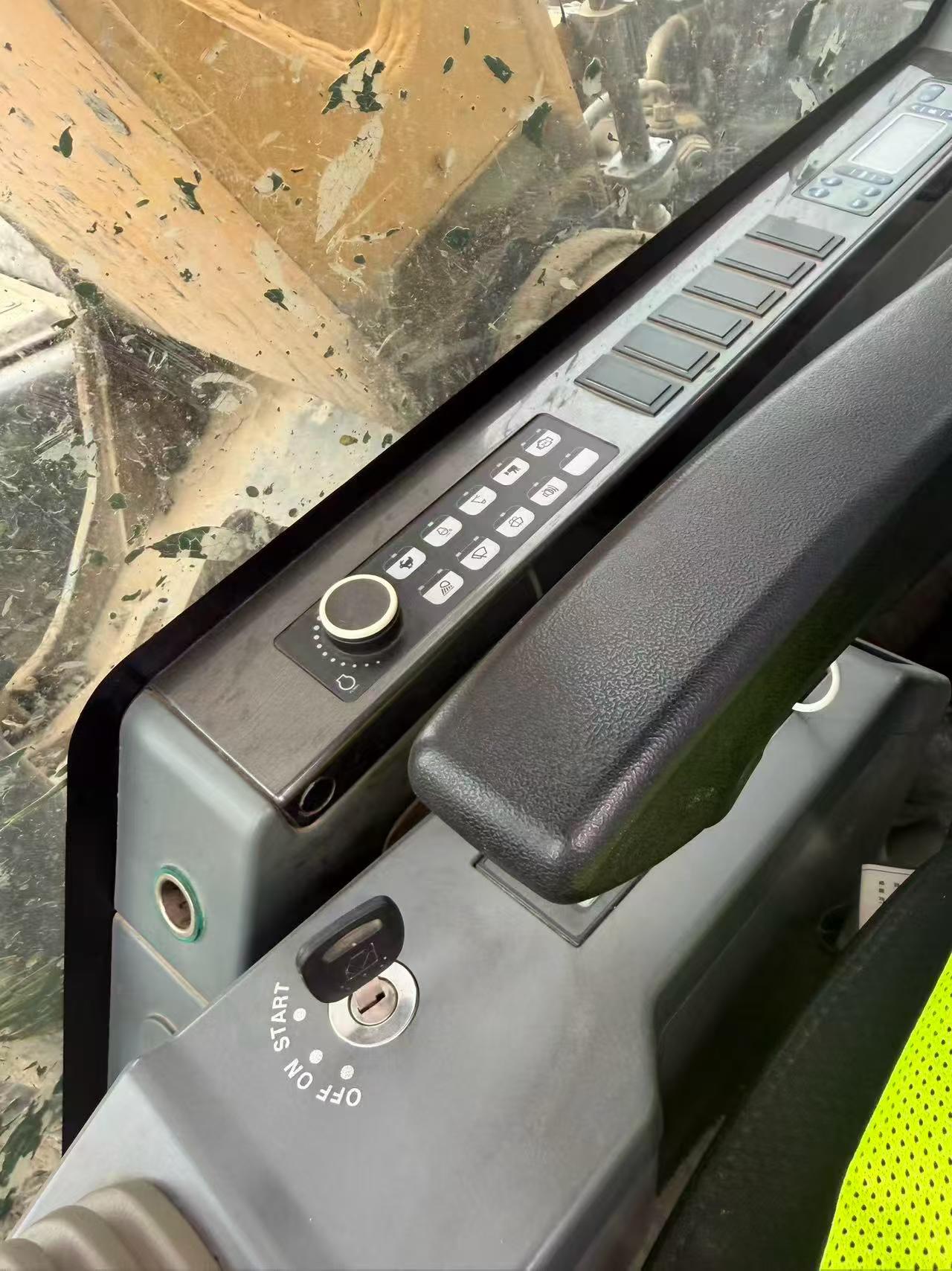 Buy XCMG XE200 Used Excavator / 9