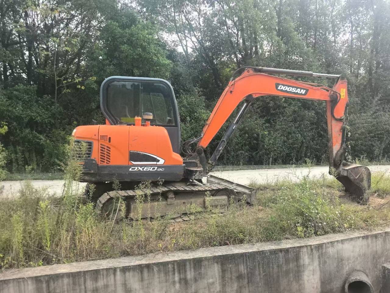Buy Doosan DH55 Used Excavator / 3