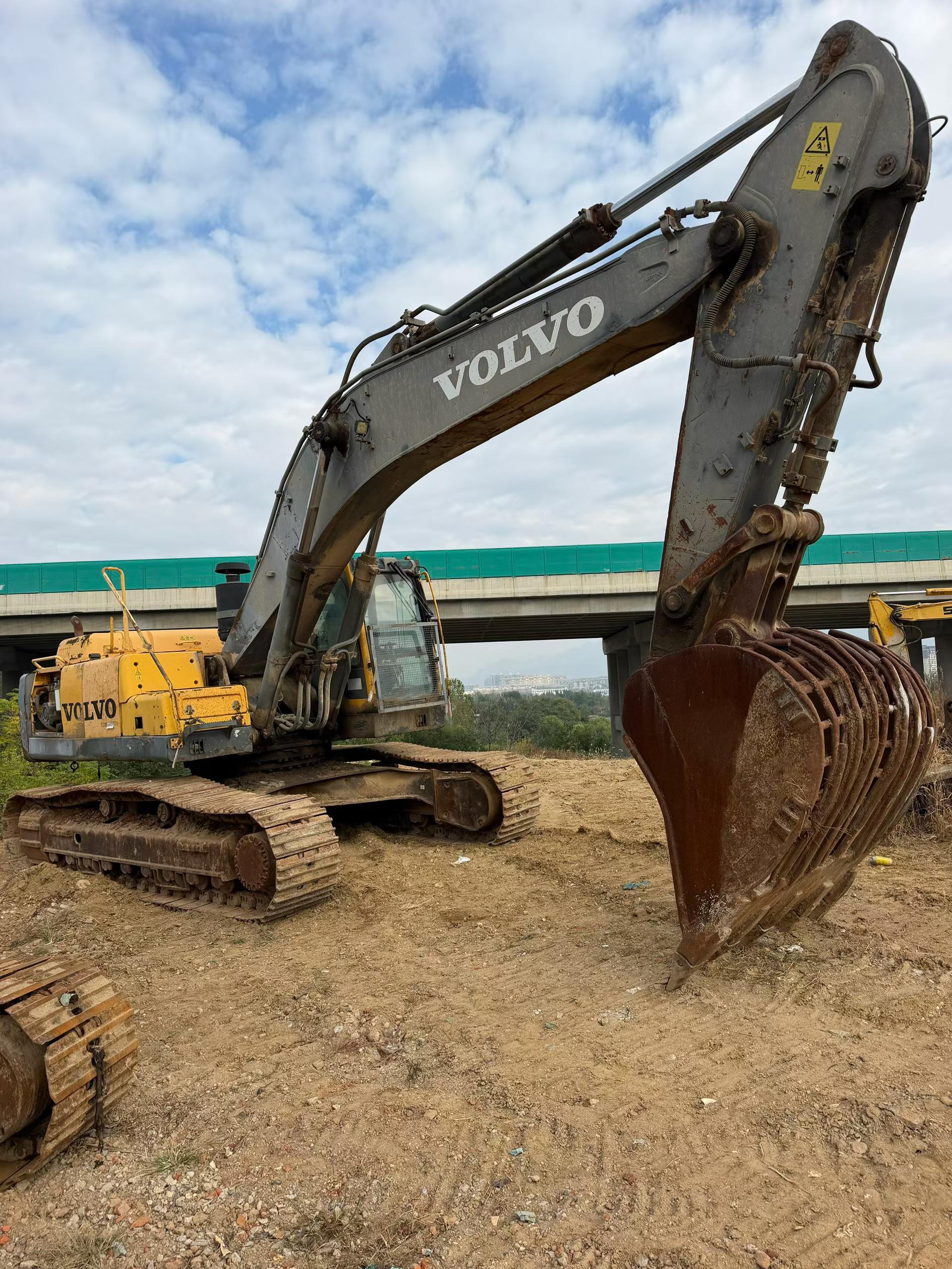 Buy Volvo EC360BL Used Excavator / 2