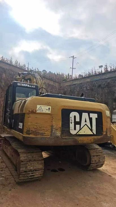 Buy Caterpillar 320D Used Excavator / 1