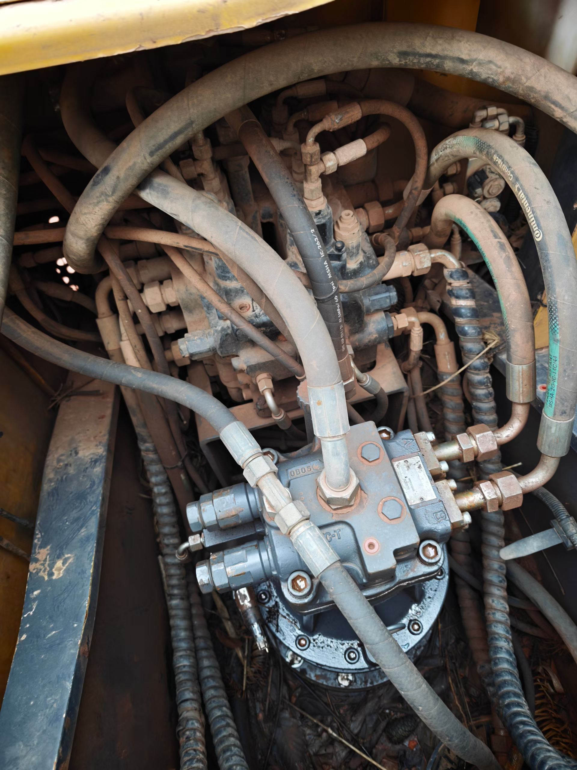 Buy XCMG XE135B Used Excavator / 6