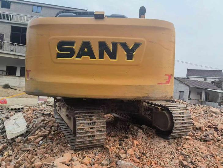Buy Sany SY135 Used Excavator / 1