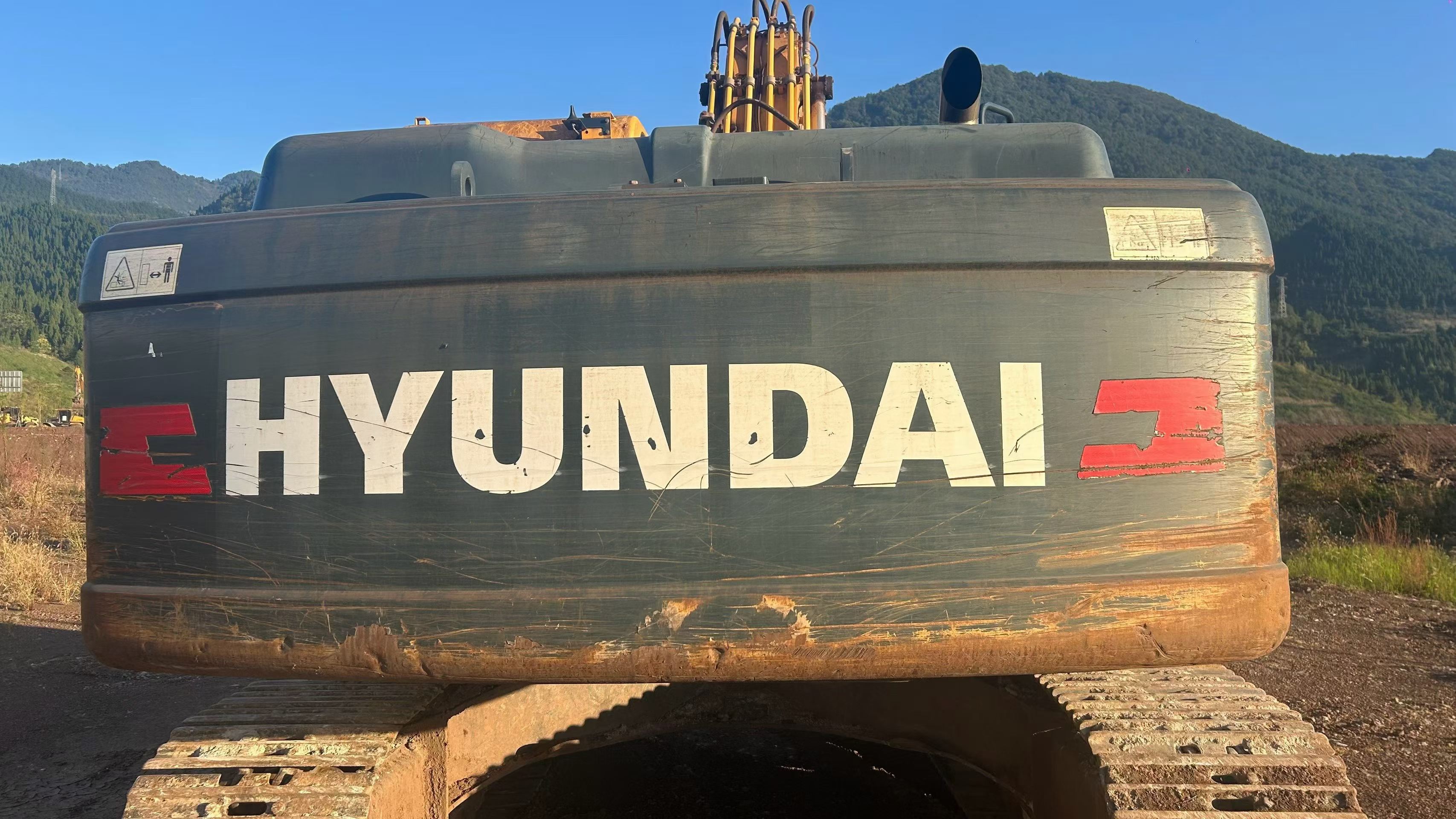 Buy Hyundai R225-7 Used Excavator / 2