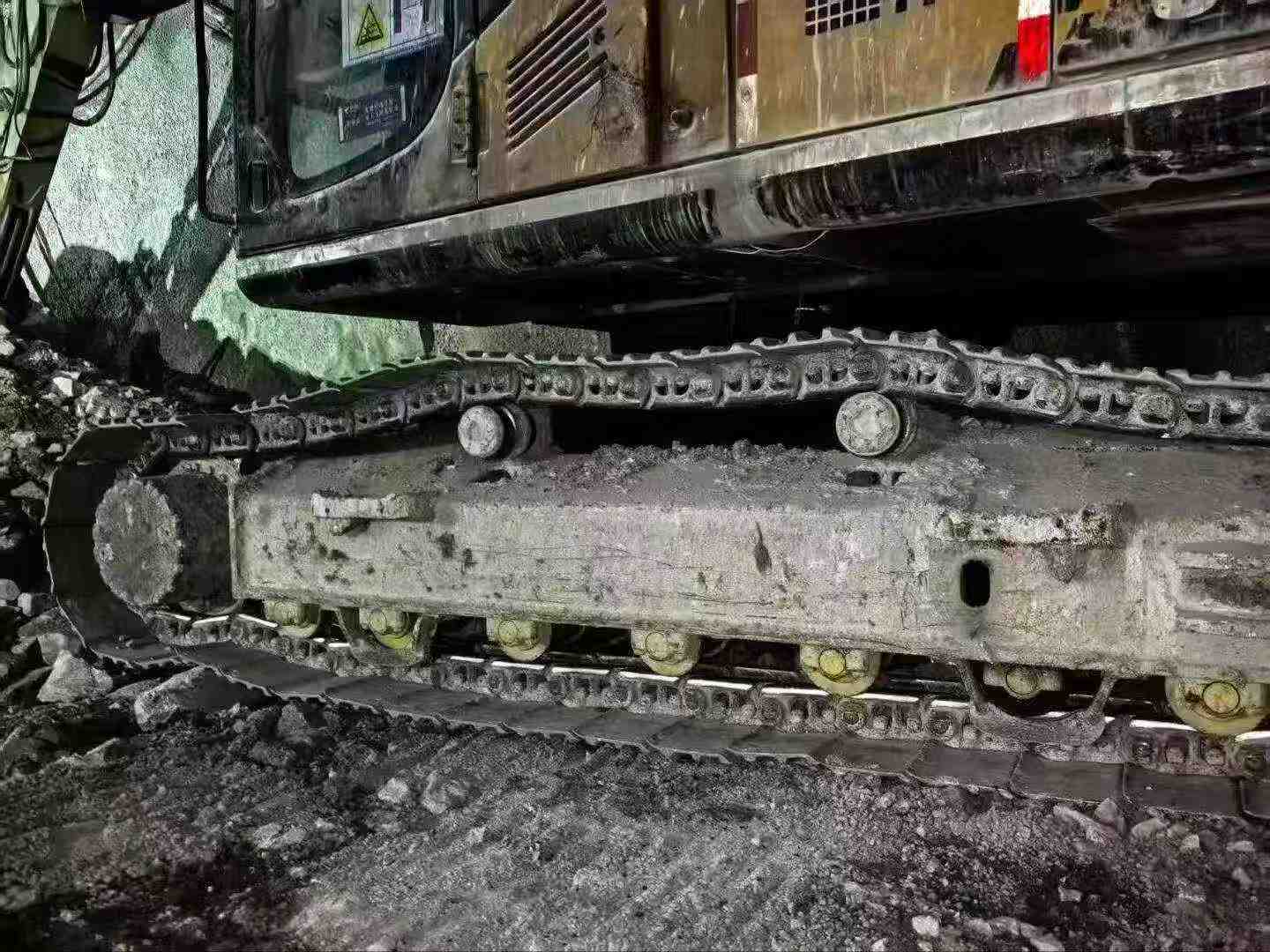 Buy Sany SY200C Used Excavator / 3