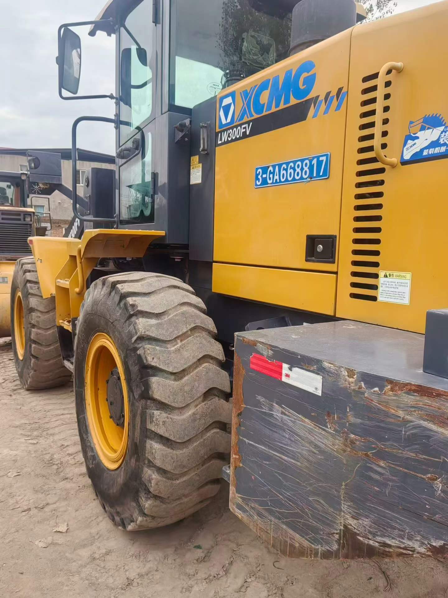 Buy XCMG XE300C Used Loader / 2