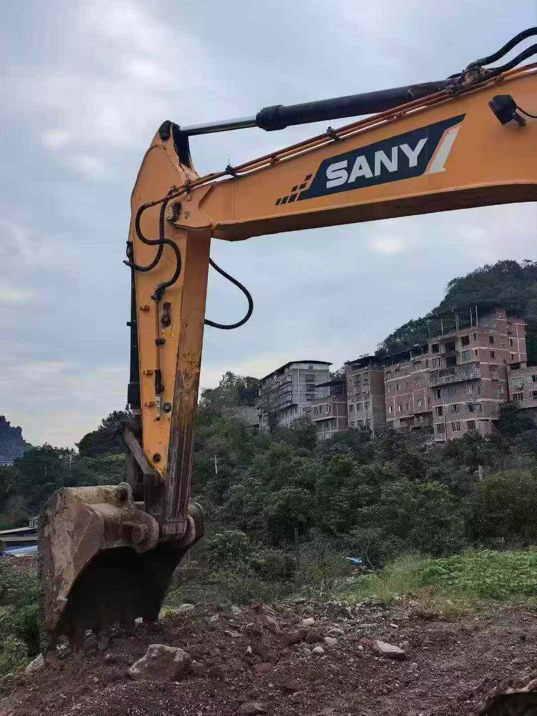 Buy Sany SY265C Used Excavator / 3
