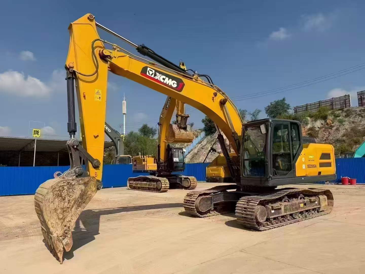 Buy XCMG XE200 Used Excavator / 2