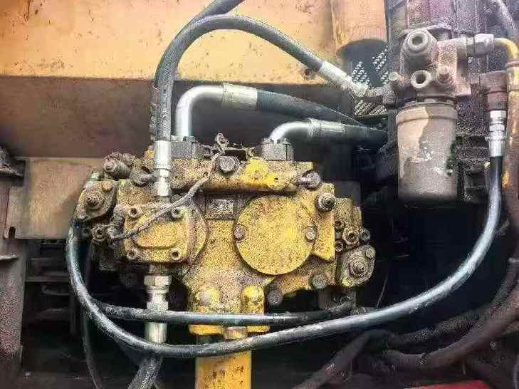 Buy Caterpillar 320CL Used Excavator / 1