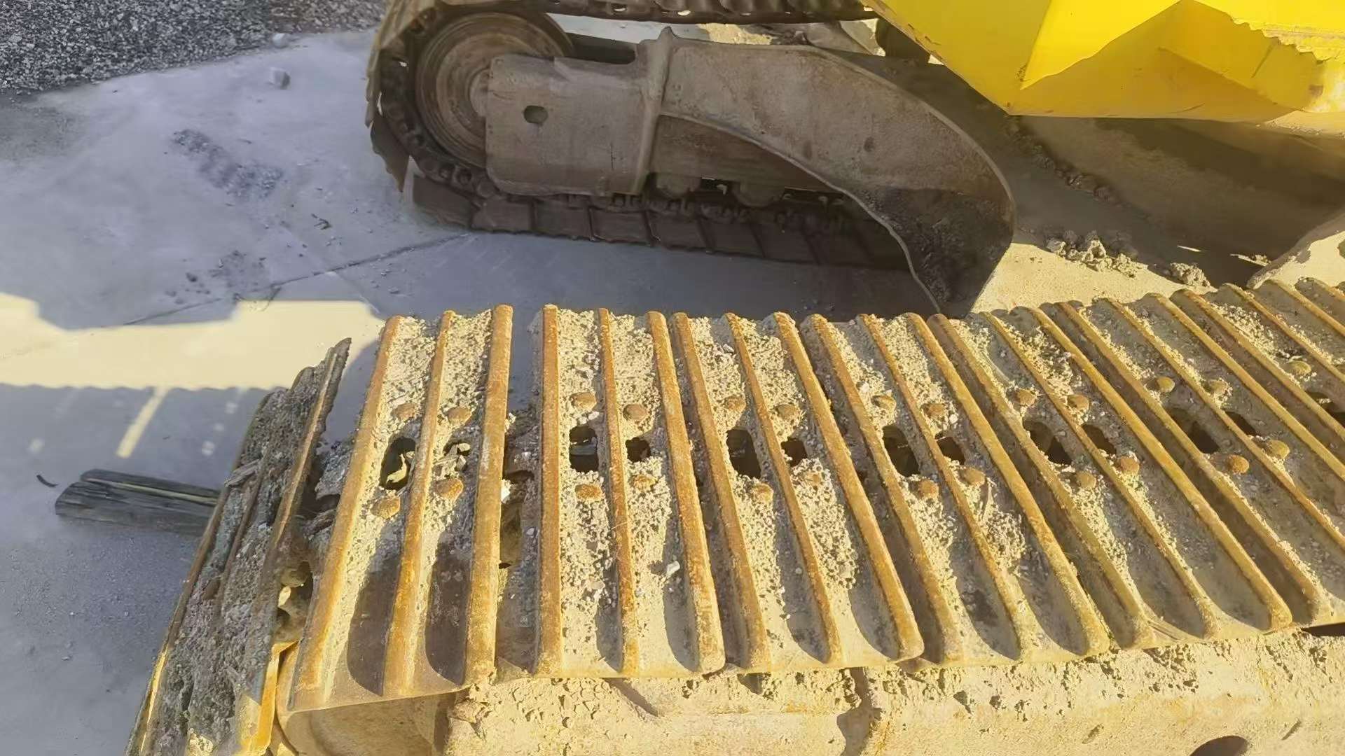 Buy Komatsu PC200-7 Used Excavator / 2