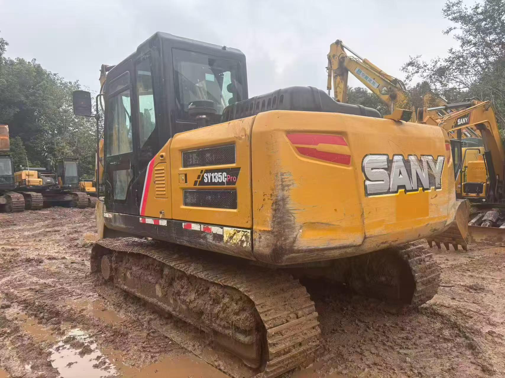 Buy Sany SY135 Used Excavator / 2