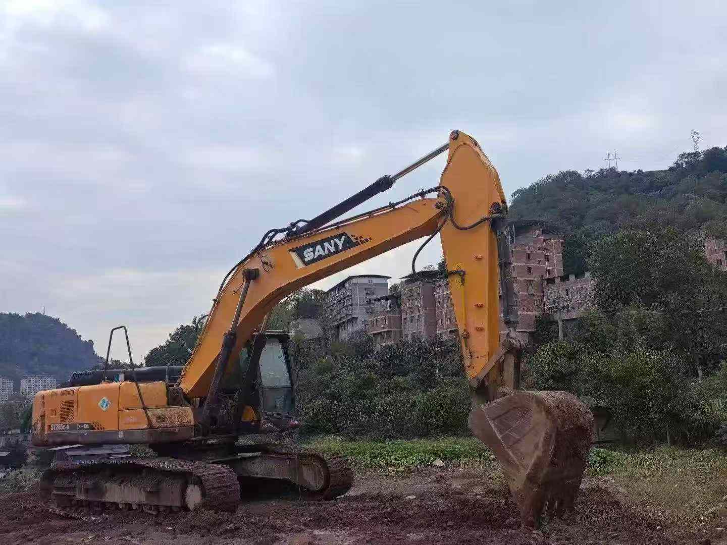 Buy Sany SY265C Used Excavator / 7