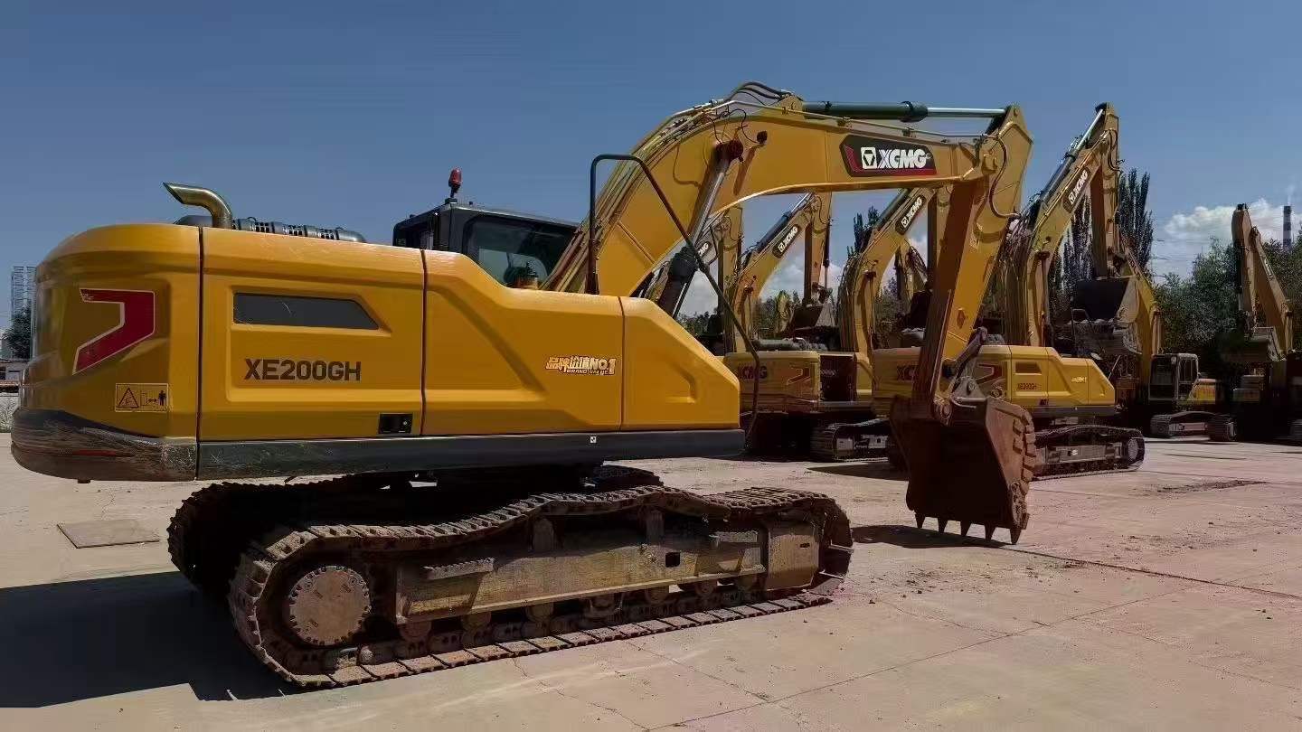 Buy XCMG XE200 Used Excavator / 4