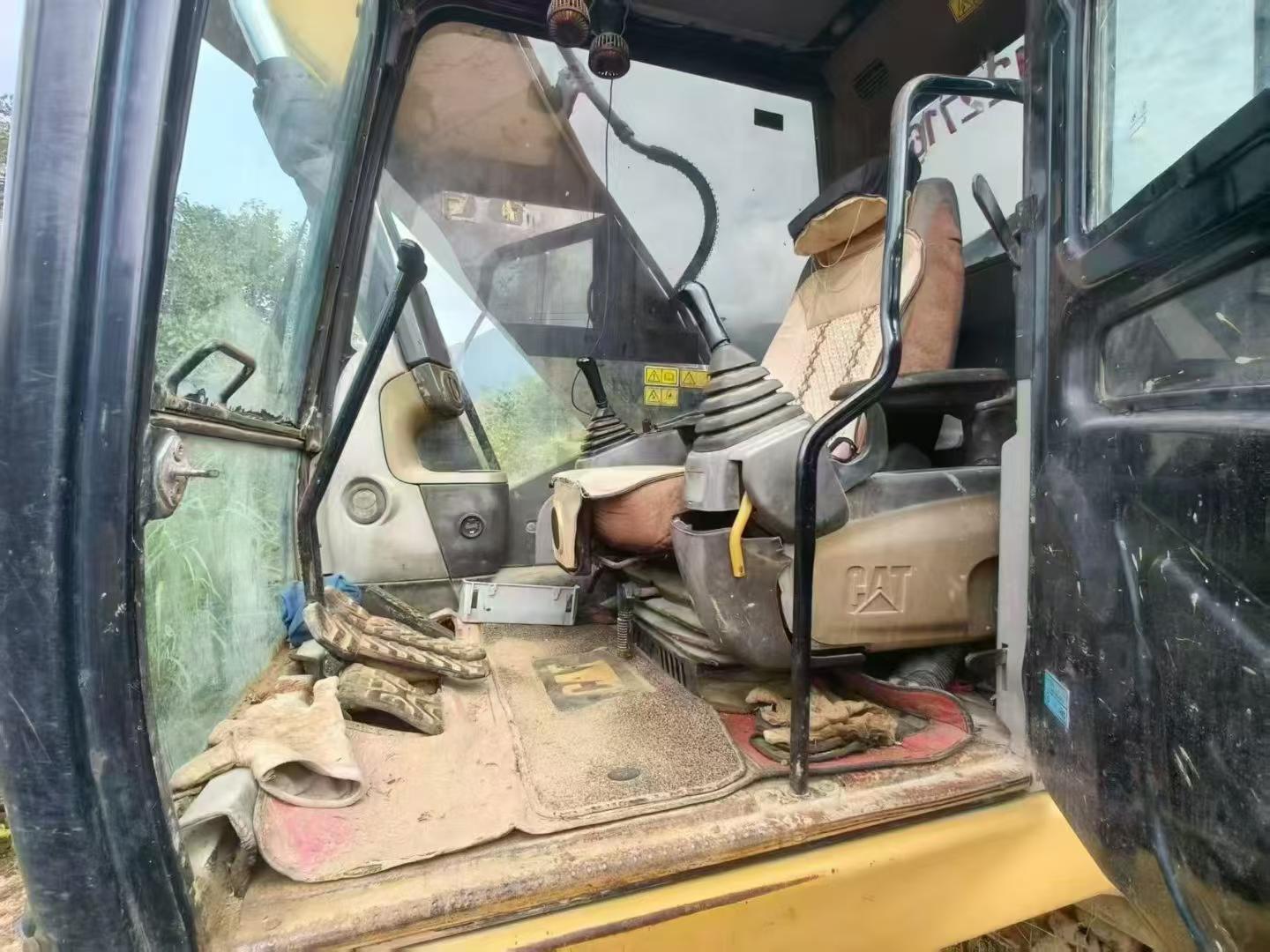 Buy Caterpillar 320D Used Excavator / 8