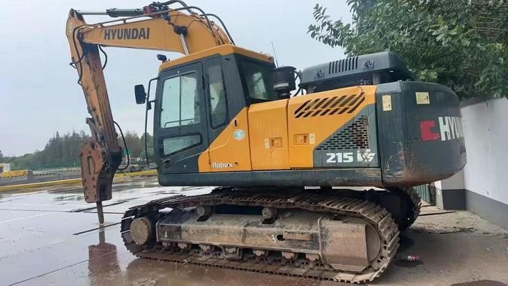 Buy Hyundai R215VS Used Excavator / 1