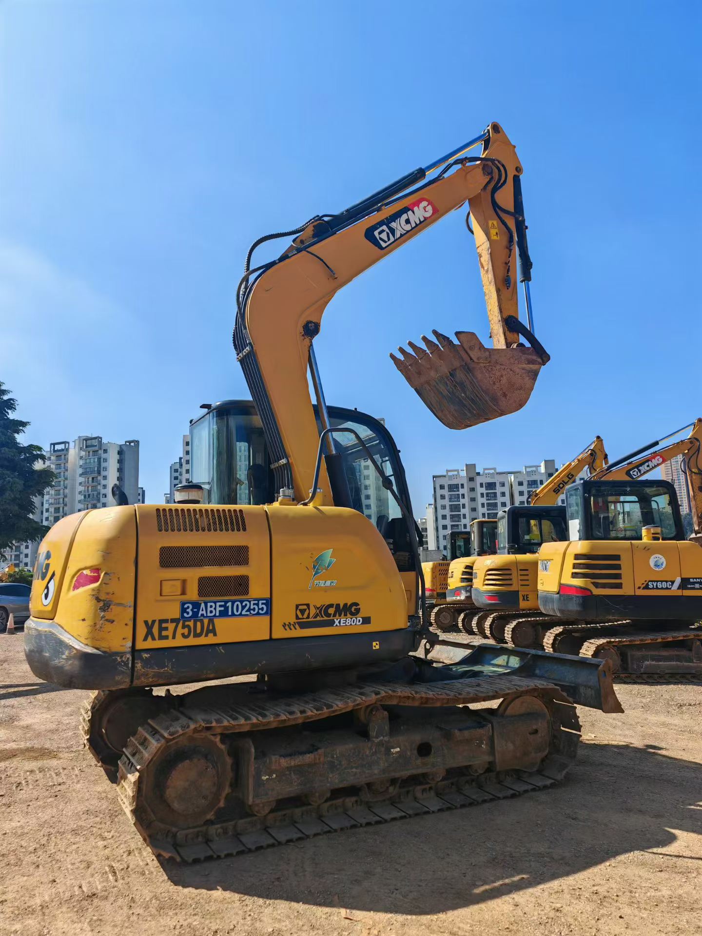 Compre Excavadora XCMG XE75C Usada / 4