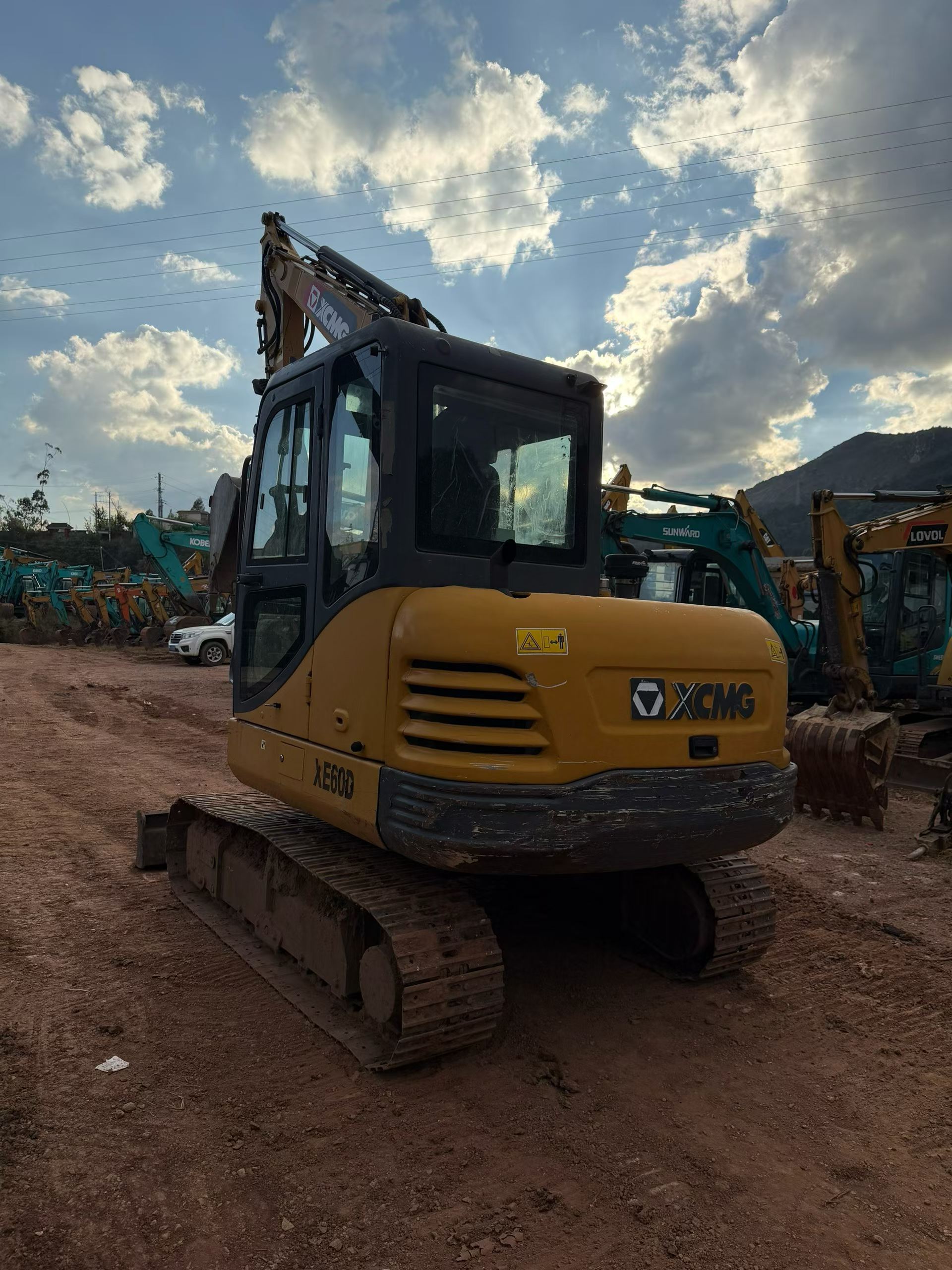 Buy XCMG XE55D Used Excavator / 9