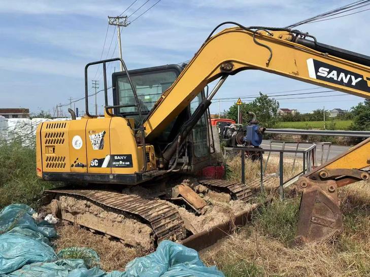 Buy Sany SY75 Used Excavator / 1