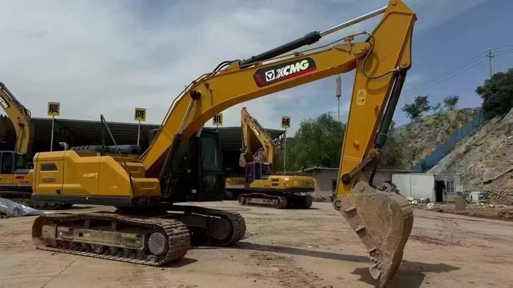 Buy XCMG XE200 Used Excavator / 1