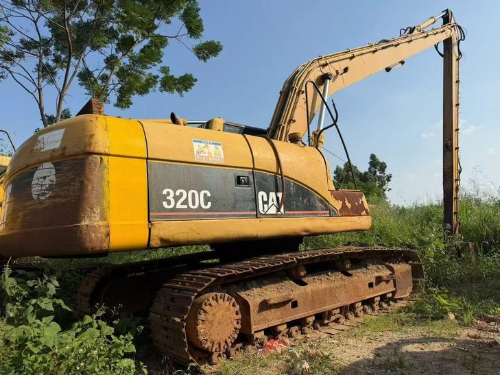 Buy Caterpillar 320C Used Excavator / 1