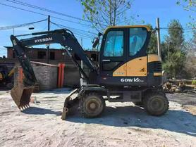 Buy Hyundai R 60VS Used Excavator / 4 Buy Hyundai R 60VS Used Excavator / 4