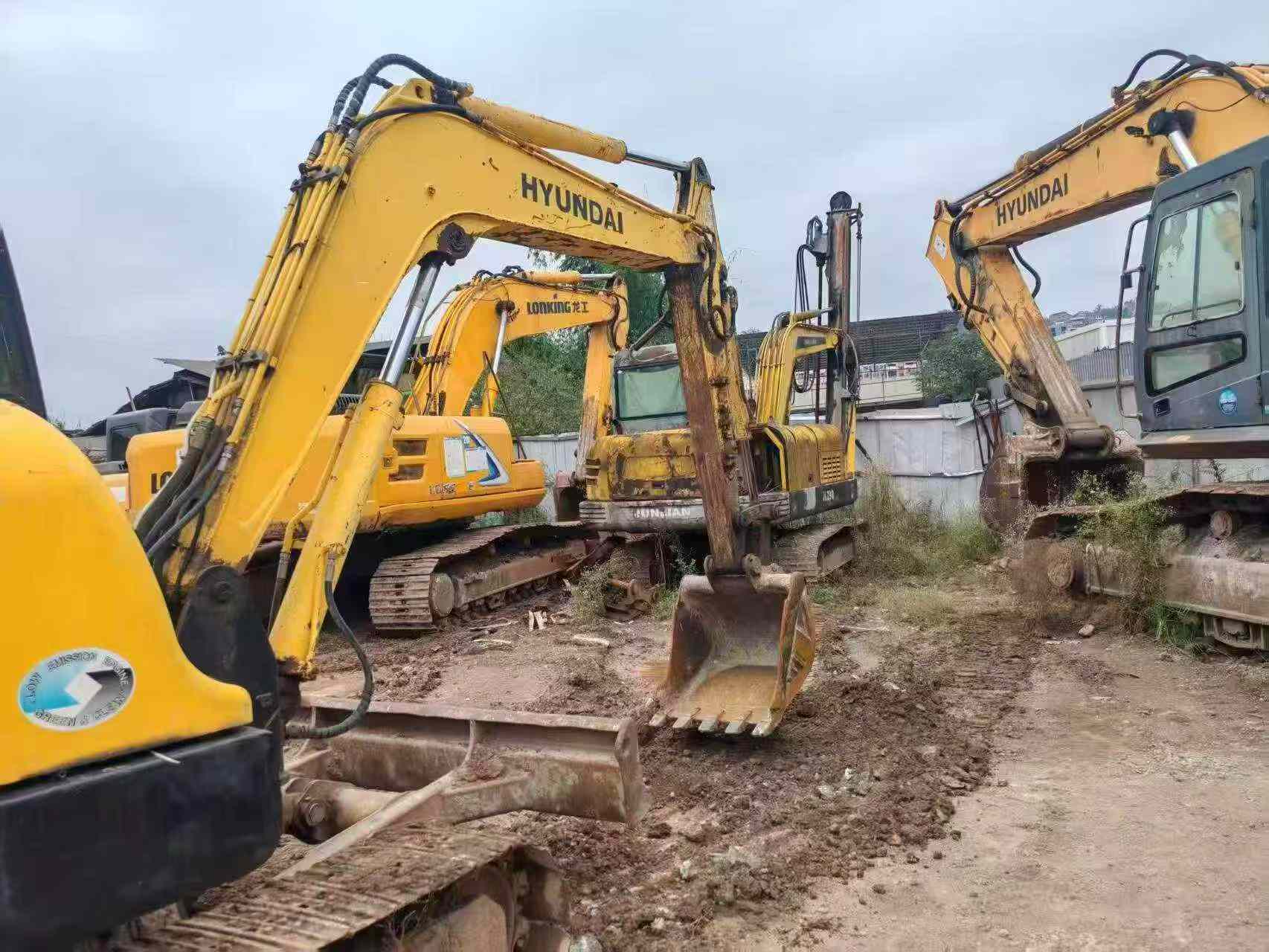 Buy Hyundai HX60 Used Excavator / 2