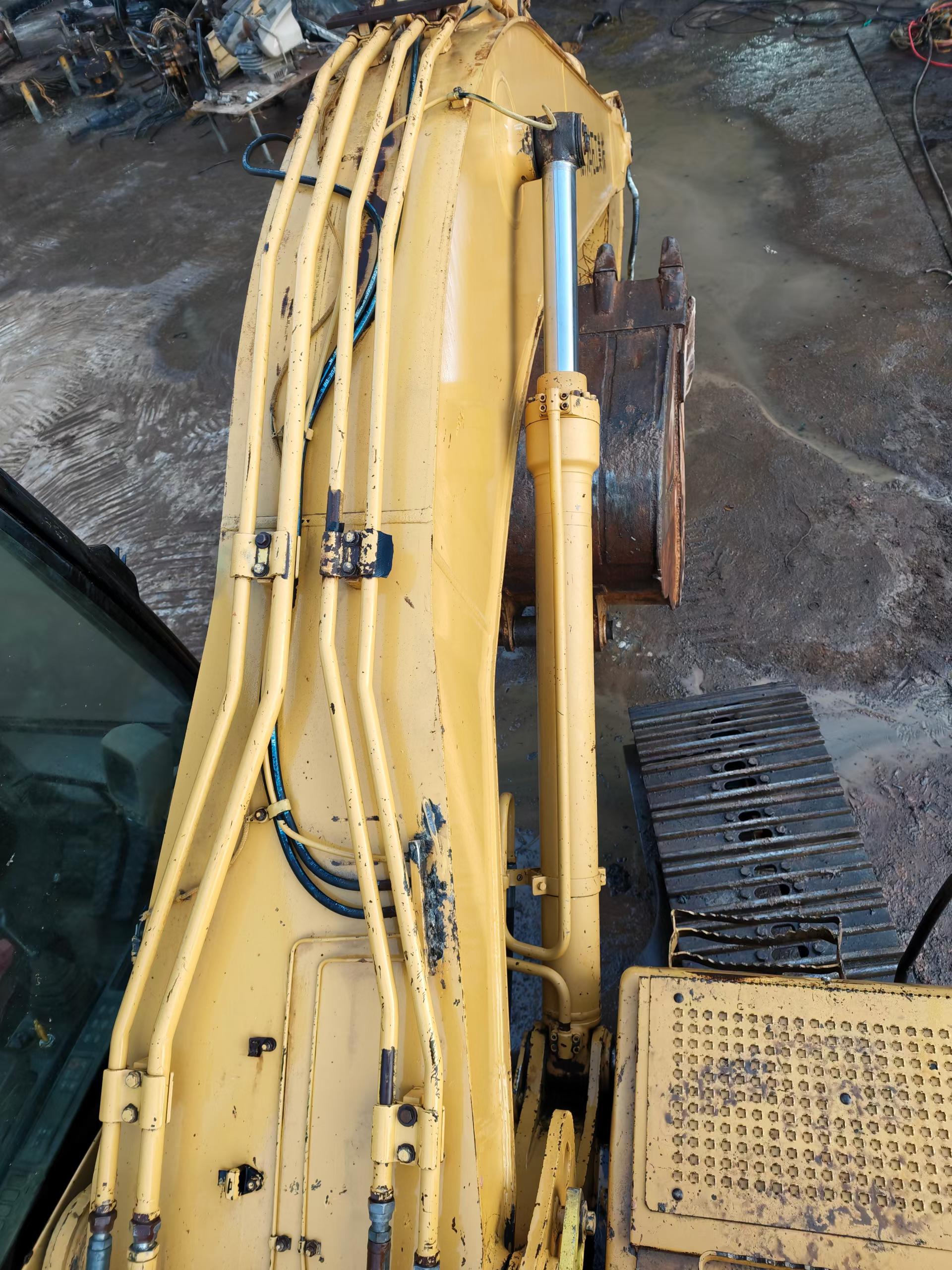 Buy Caterpillar 320C Used Excavator / 8