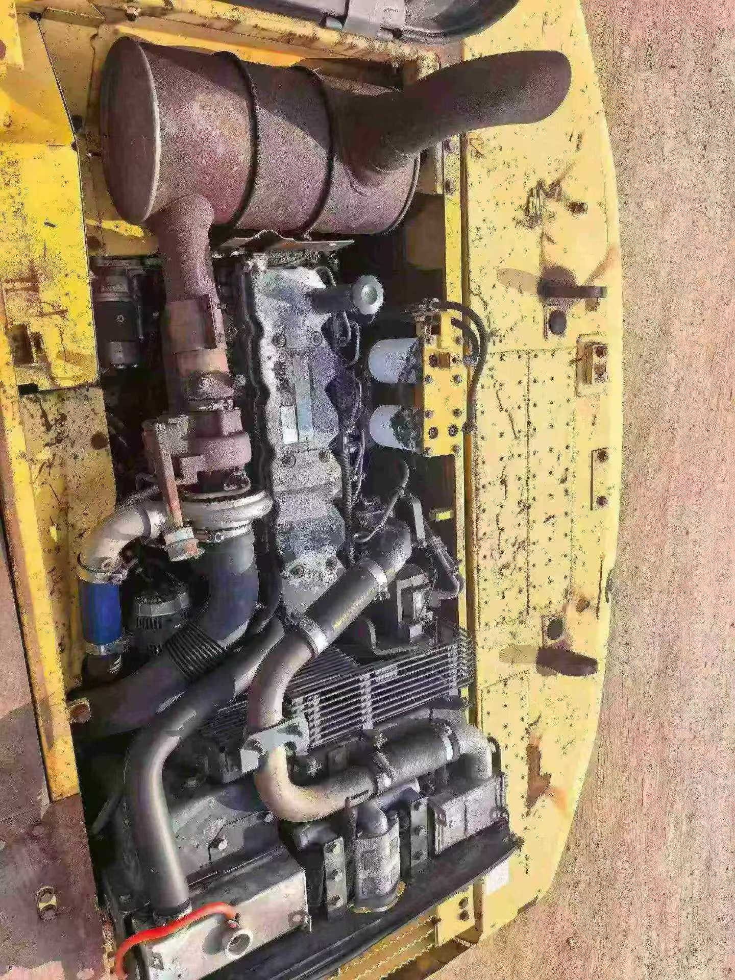 Compre Excavadora Komatsu PC220-8 Usada / 7