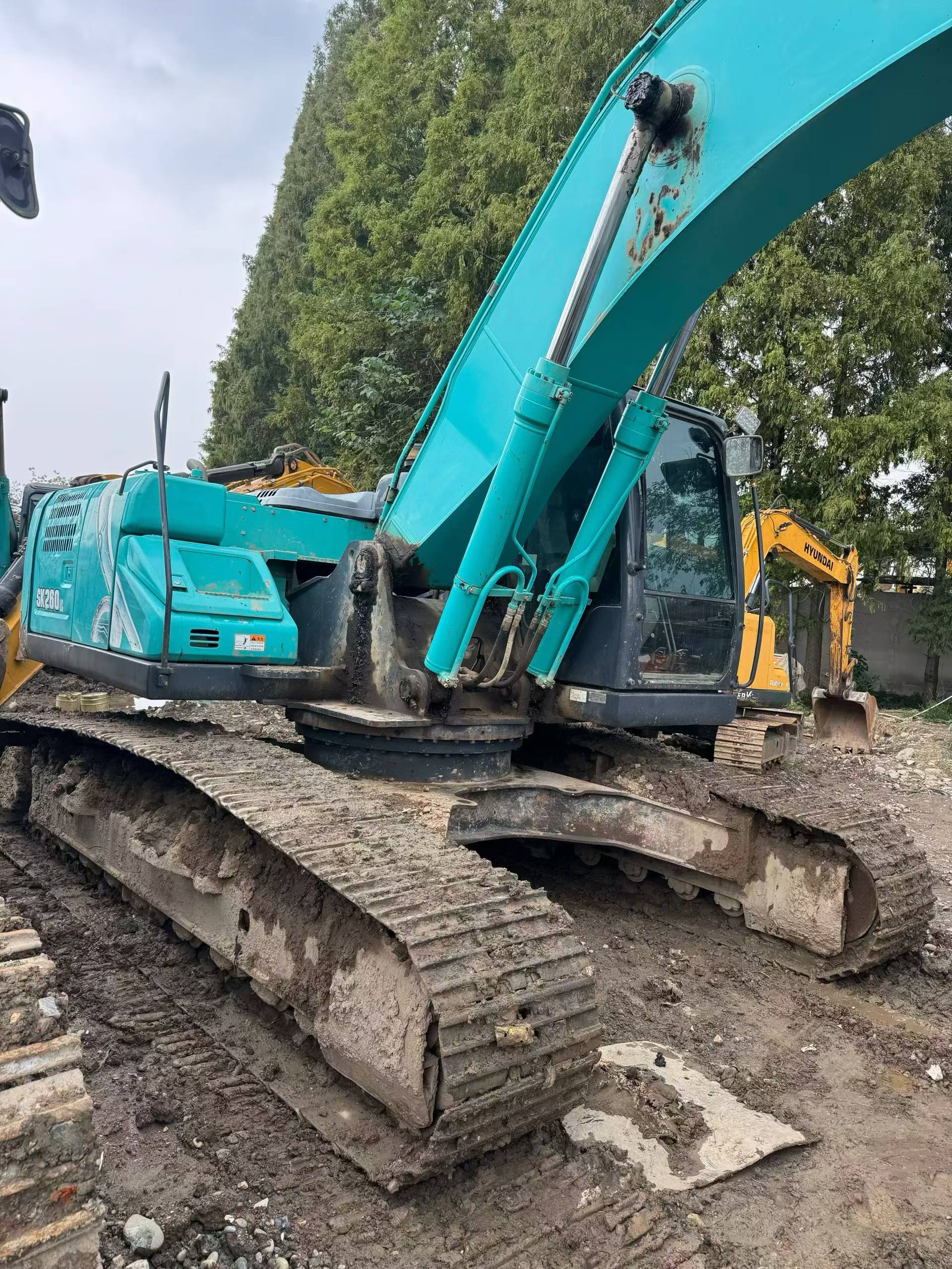 Buy Kobelco SK260 Used Excavator / 3