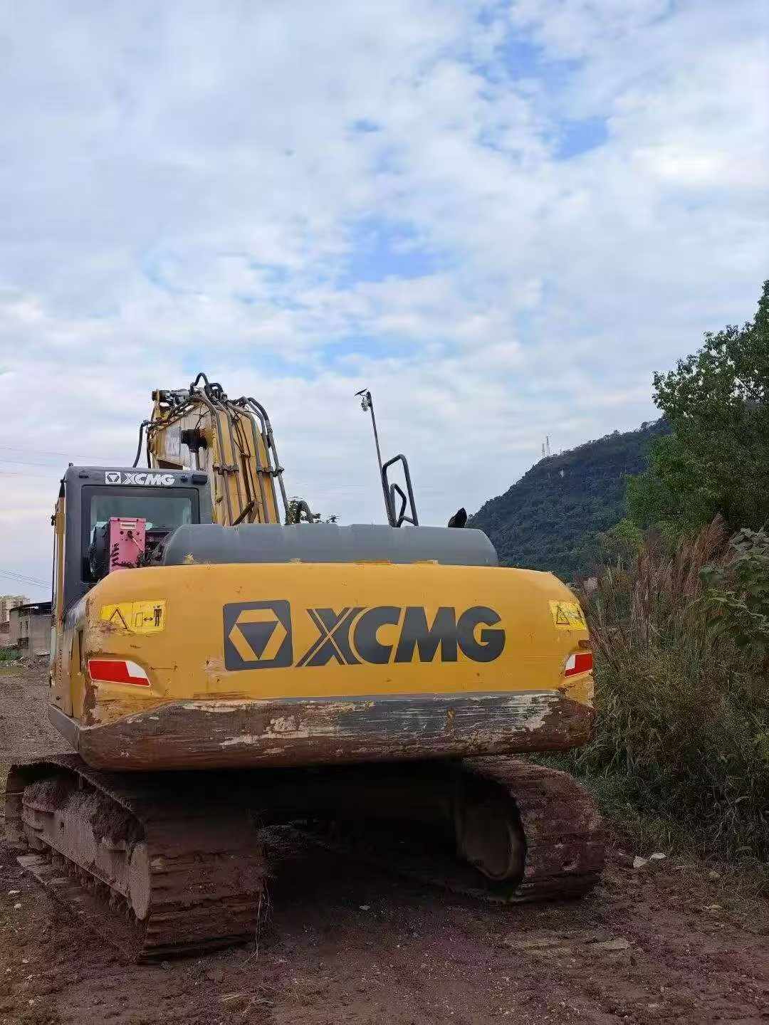 Buy XCMG XE200 Used Excavator / 3