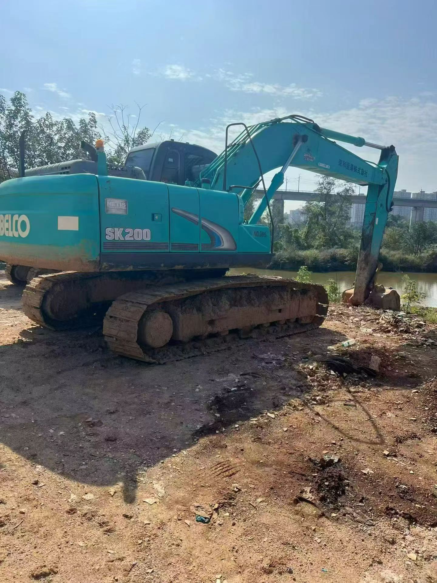 Buy Kobelco SK200 Used Excavator / 2 Buy Kobelco SK200 Used Excavator / 2