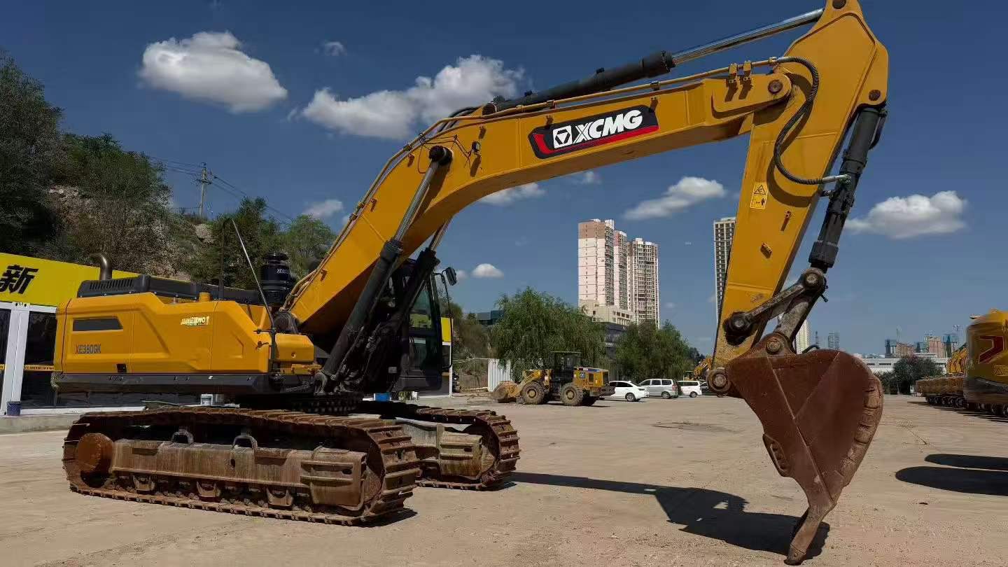 Buy XCMG XE380K Used Excavator / 2