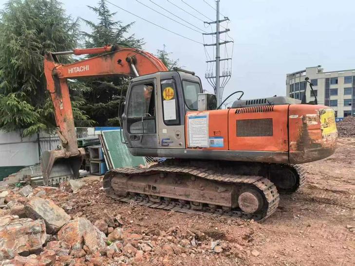 Buy Hitachi ZX240-3G Used Excavator / 1