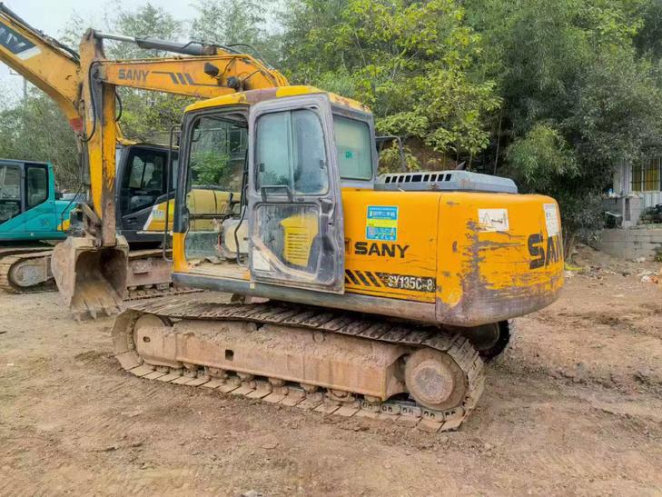 Buy Sany SY135 Used Excavator / 1