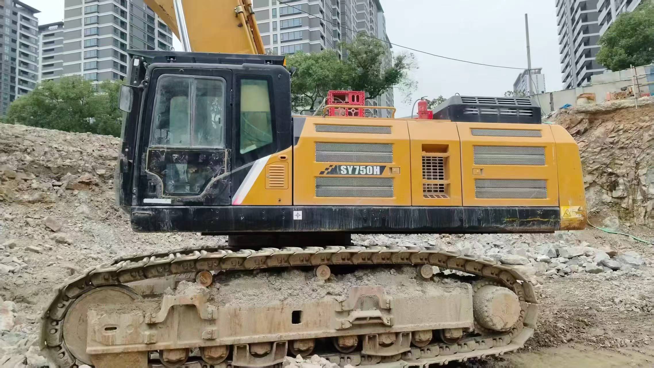 Buy Sany SY750H Used Excavator / 2