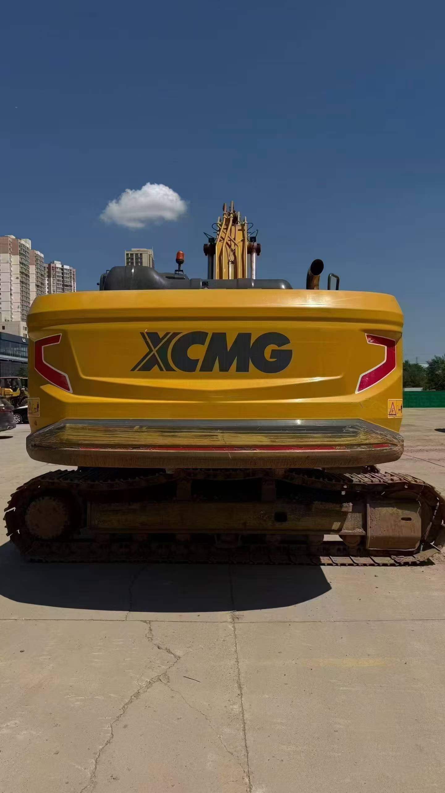 Buy XCMG XE200 Used Excavator / 5