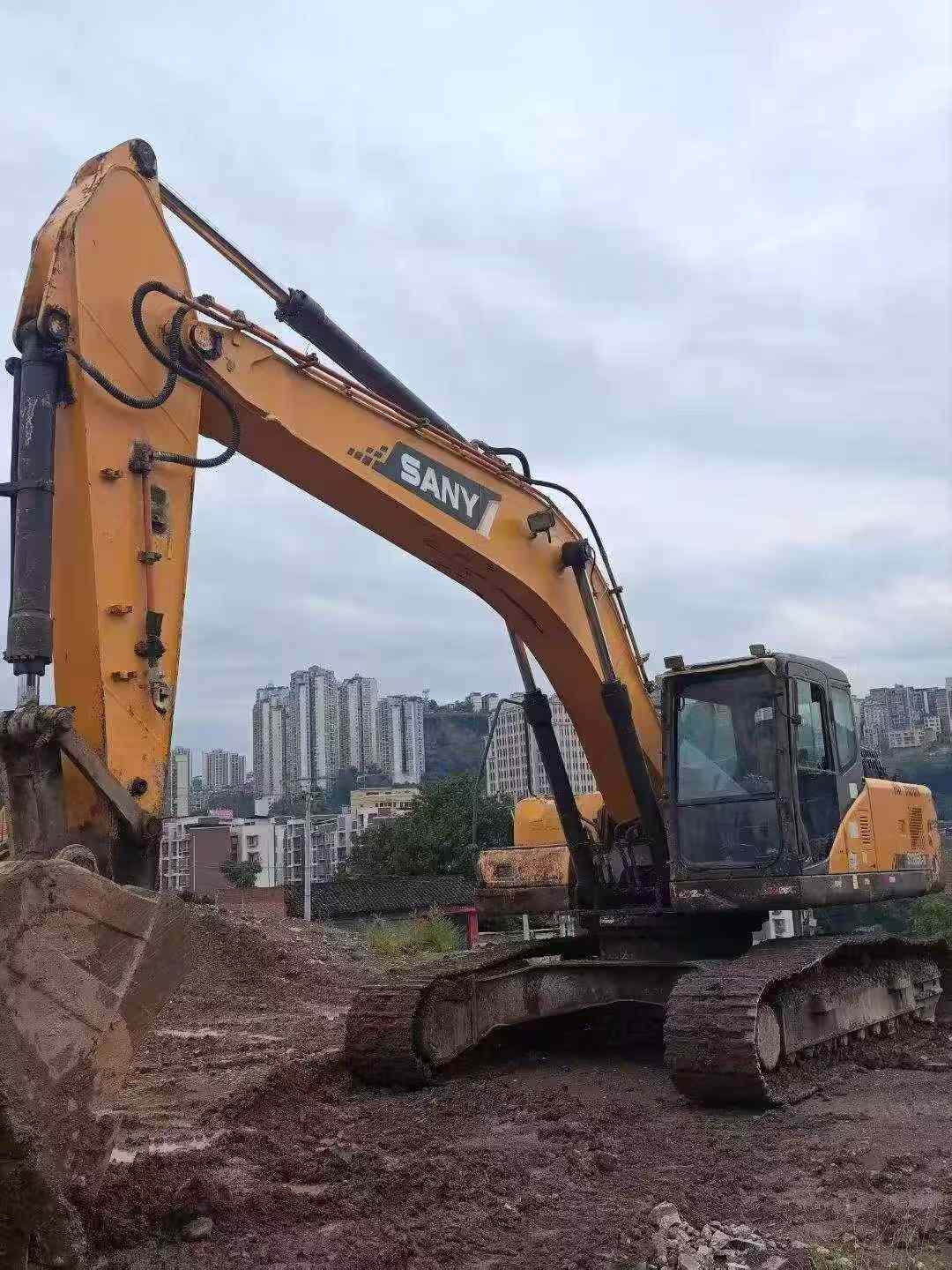 Buy Sany SY265C Used Excavator / 9