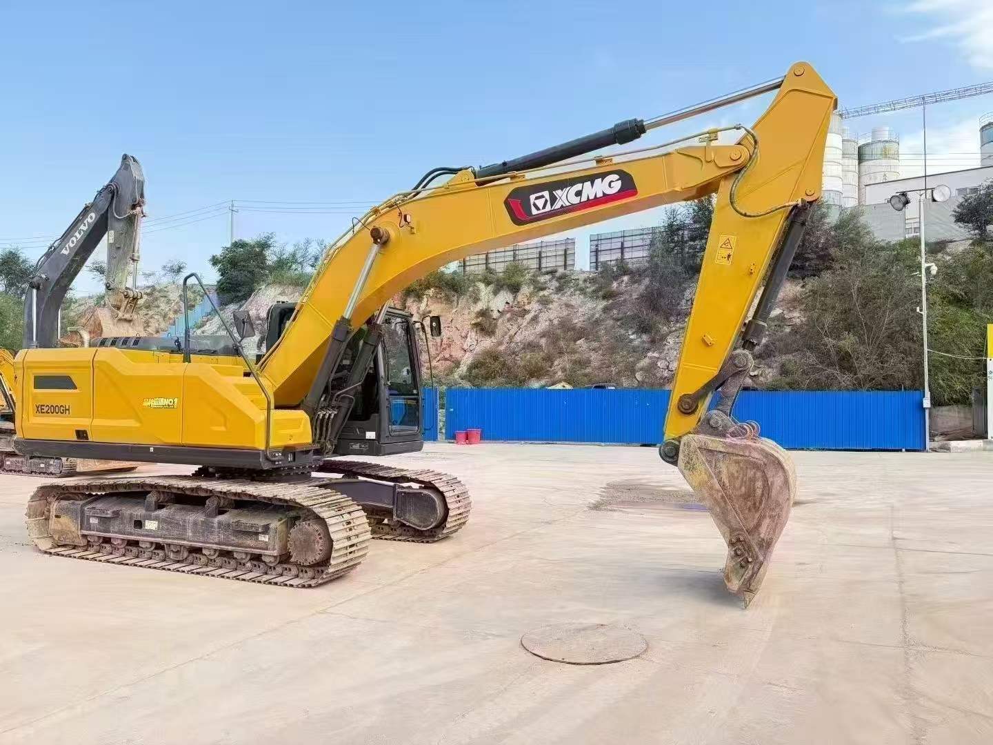 Buy XCMG XE200 Used Excavator / 2